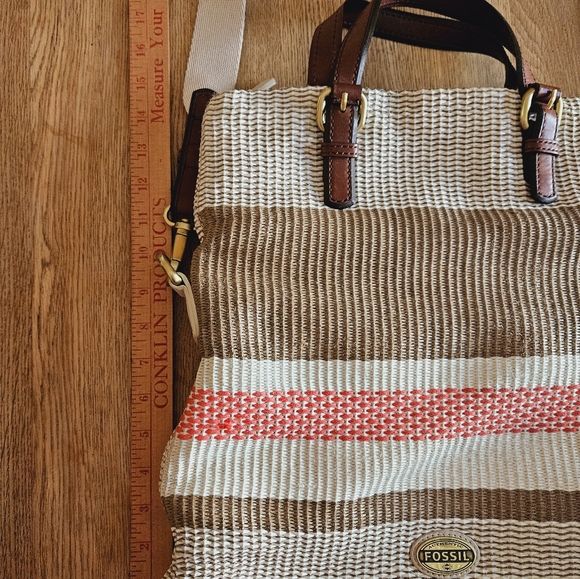 Large Fossil Foldover Purse-Basket Weave- Neutral Colors- Handbag, Crossbody - Picture 2 of 12